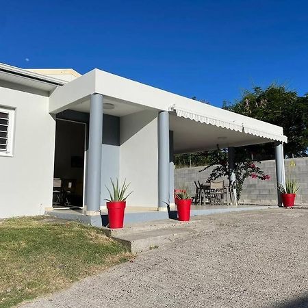 Location Villa Sainte-Anne - Martinique. Extérieur photo
