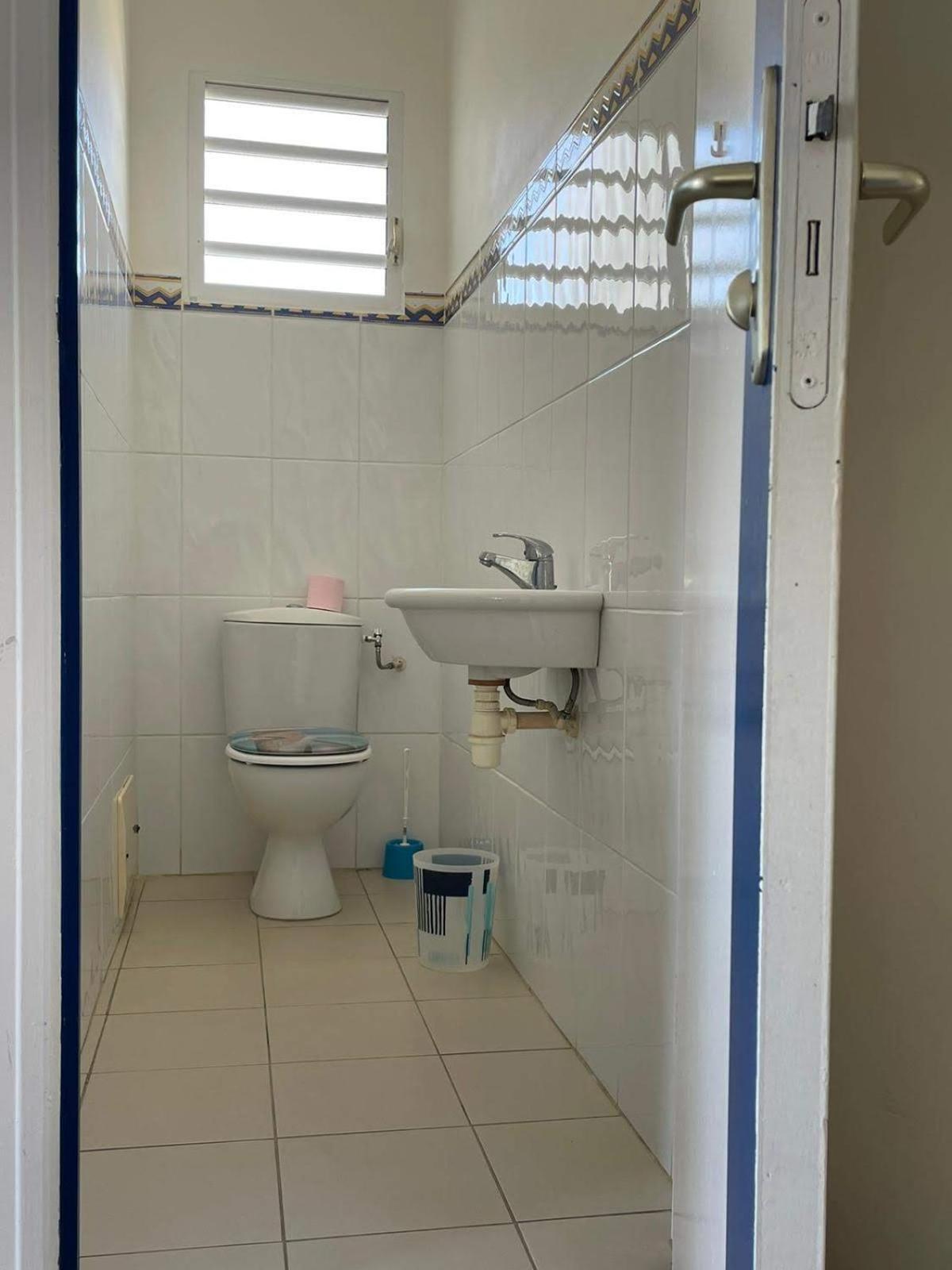 Location Villa Sainte-Anne - Martinique. Extérieur photo